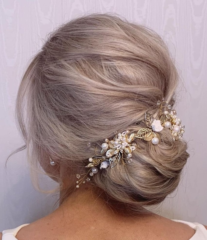 Do you need a wedding hair stylistin Benahavis on the Costa del Sol? click here and make an appointment